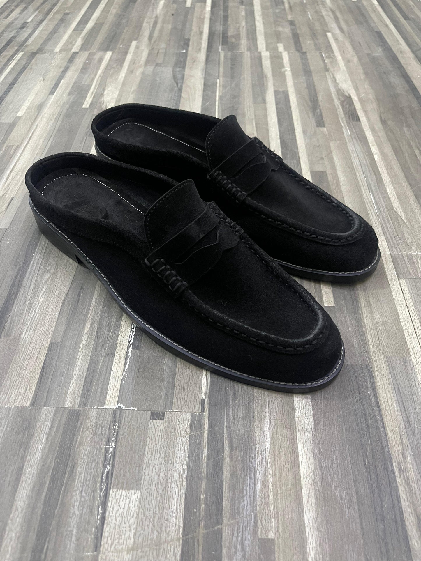 SUEDE STRAP MULE