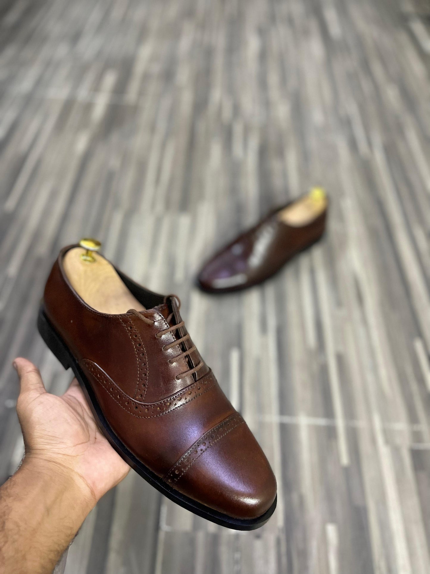 SEMI BROGUE TAN