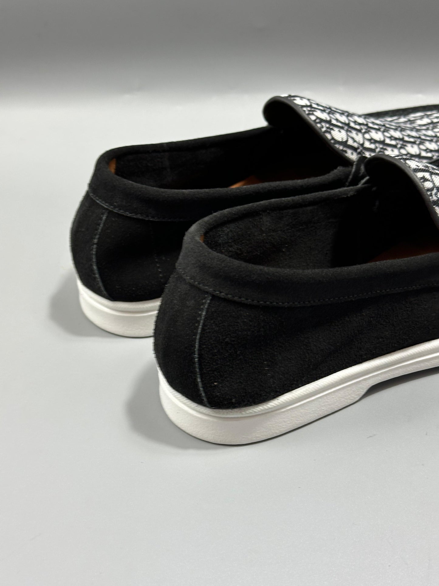 ELAN.D-8153