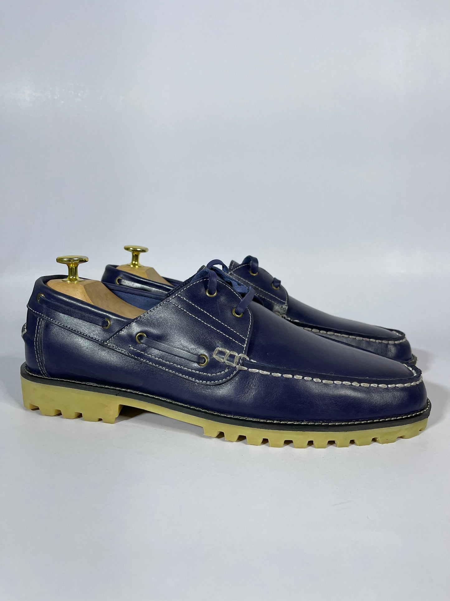 GOLDCUT BLUE SHOE