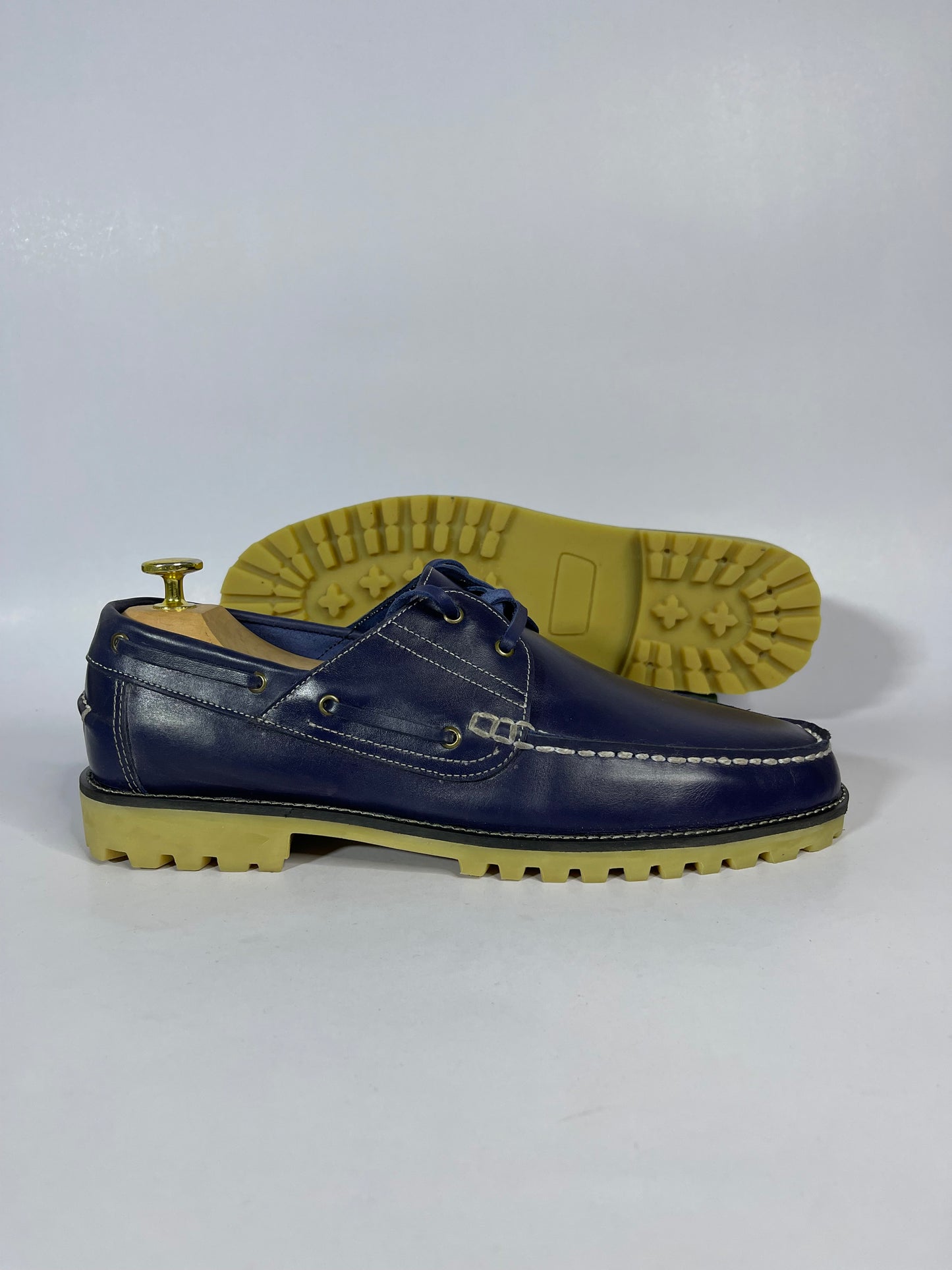 GOLDCUT BLUE SHOE