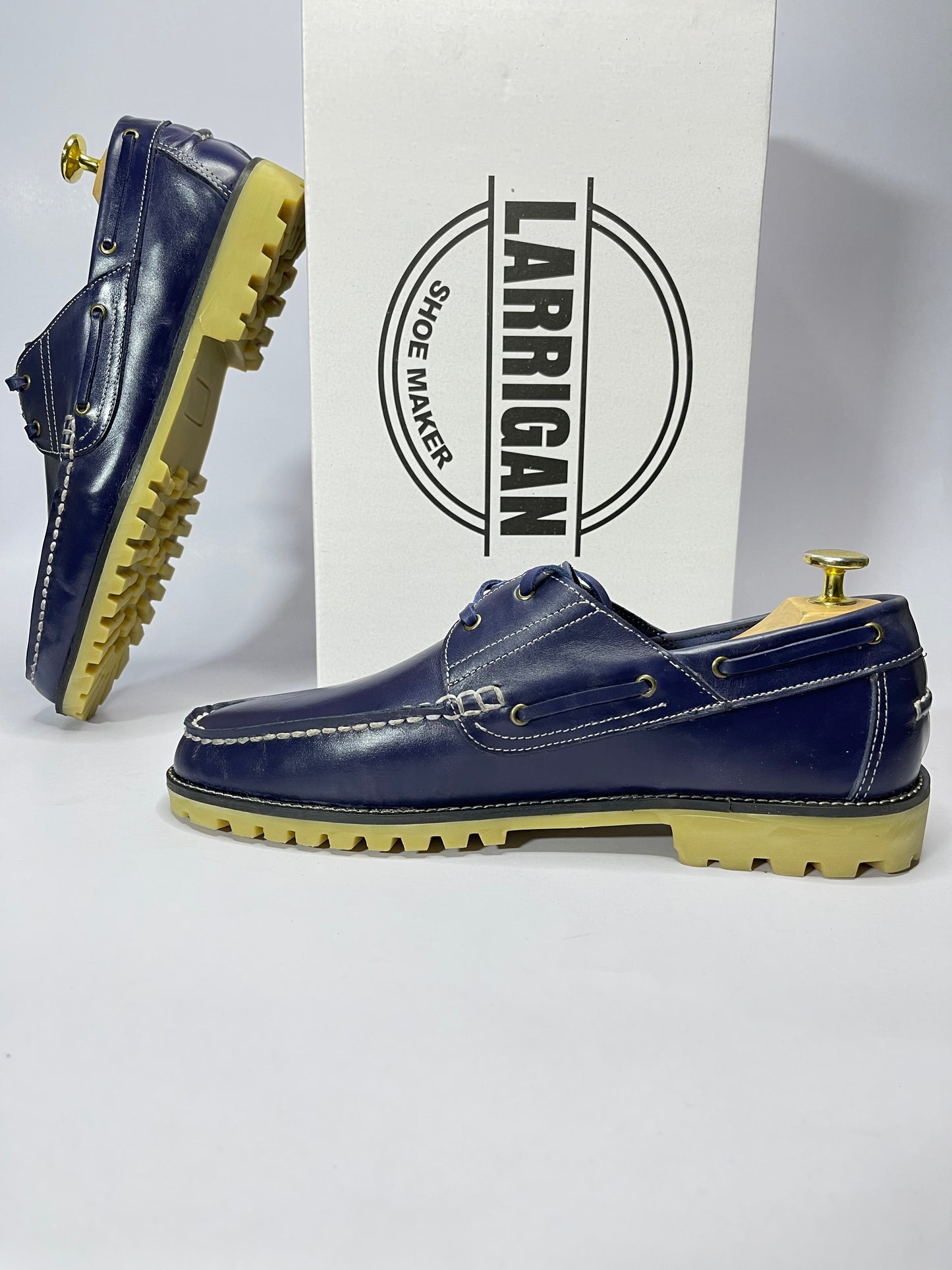 GOLDCUT BLUE SHOE