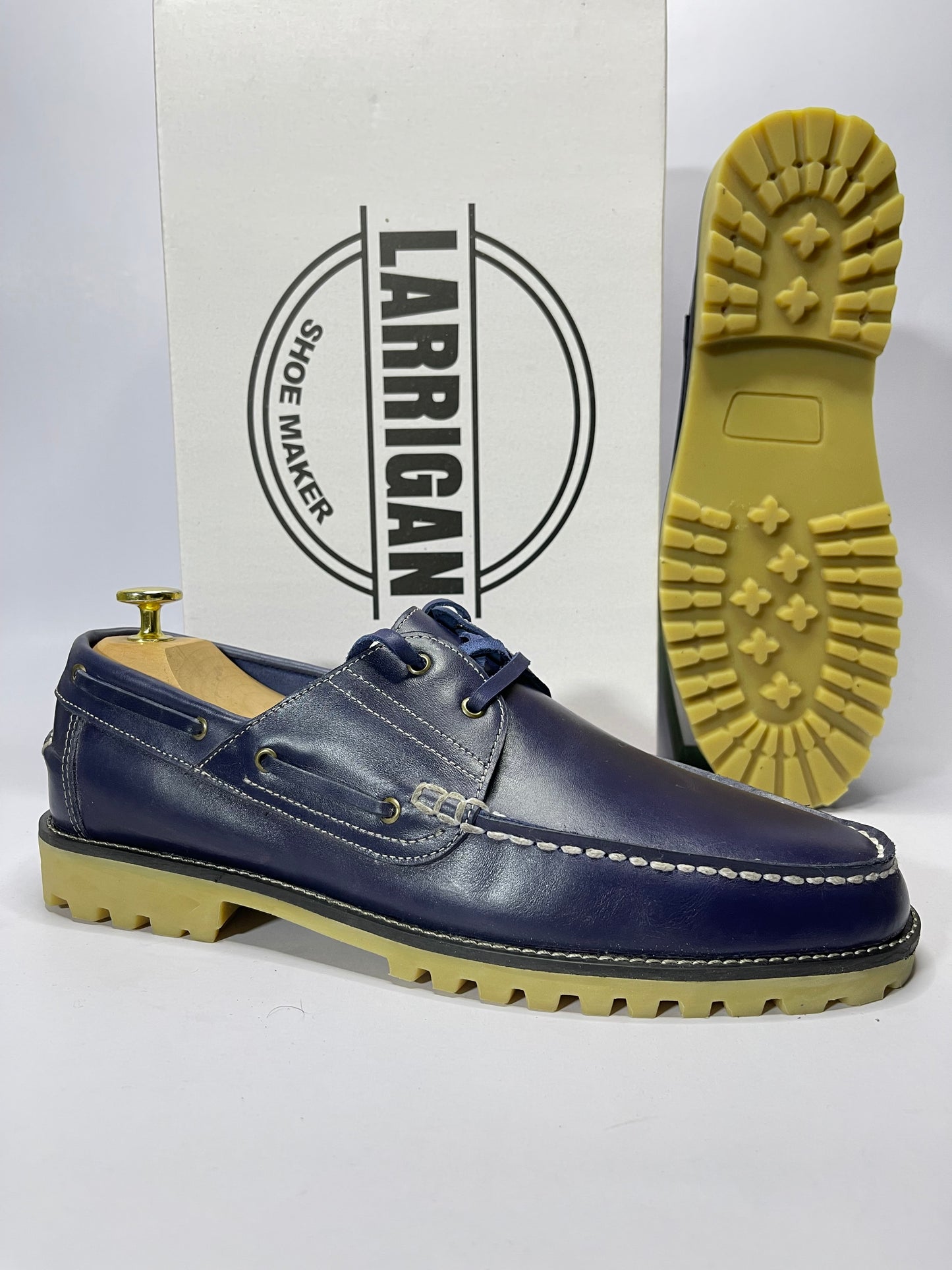 GOLDCUT BLUE SHOE