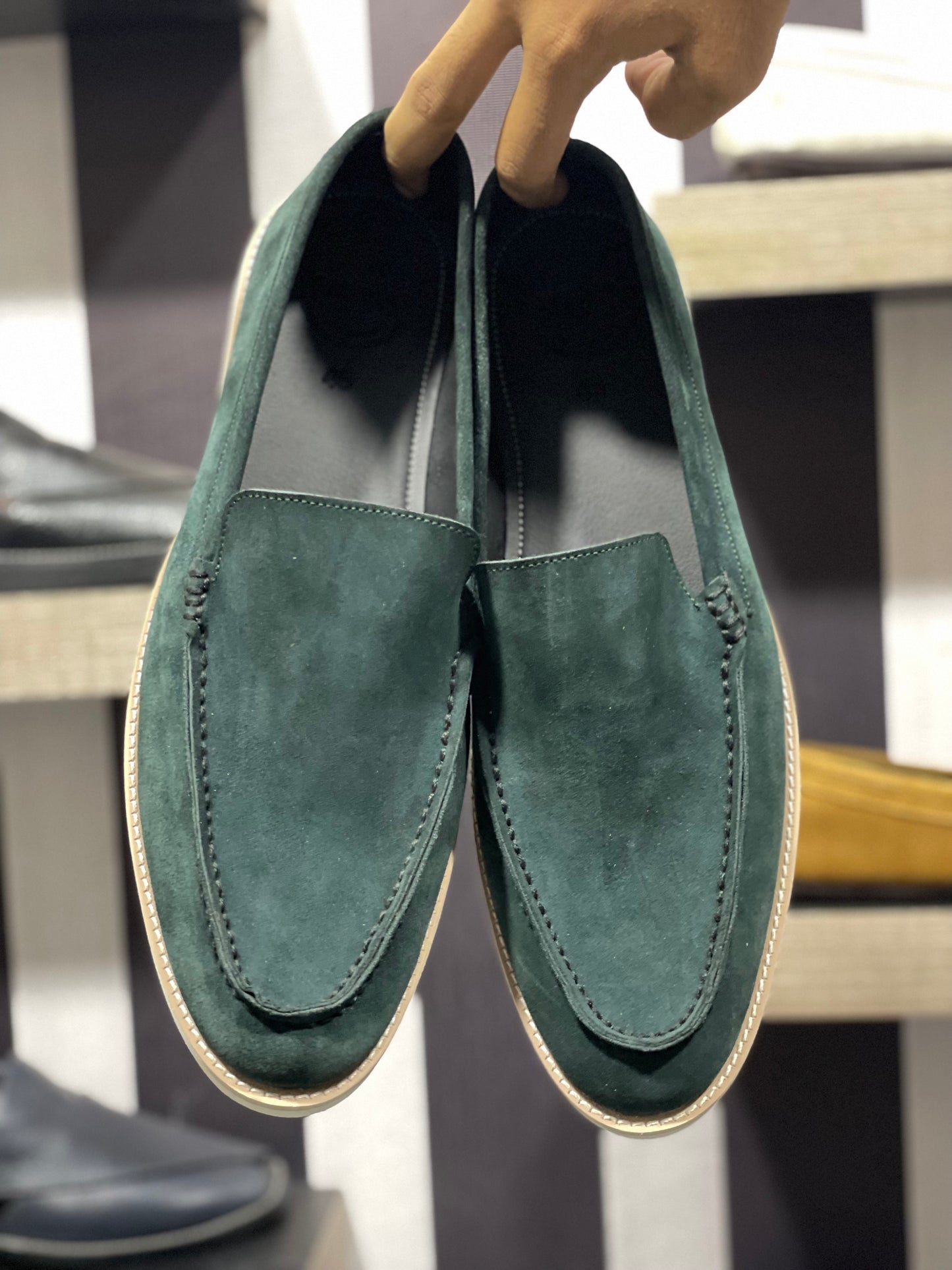 GREEN-SUEDE-MOCASSIN