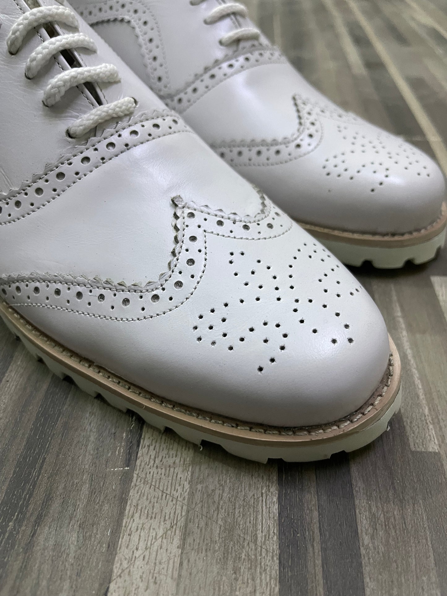 BROGUE-WHITE-3008