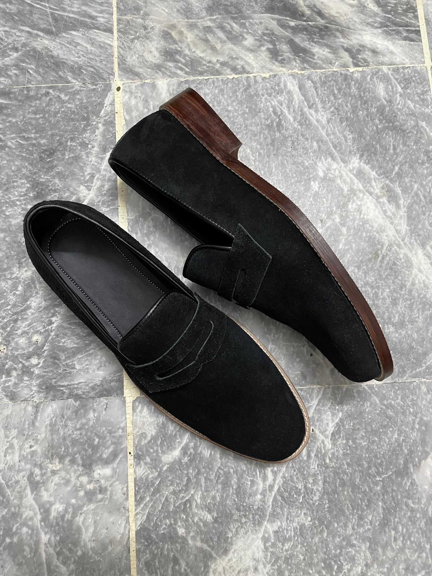 SUEDE-BLK-8063