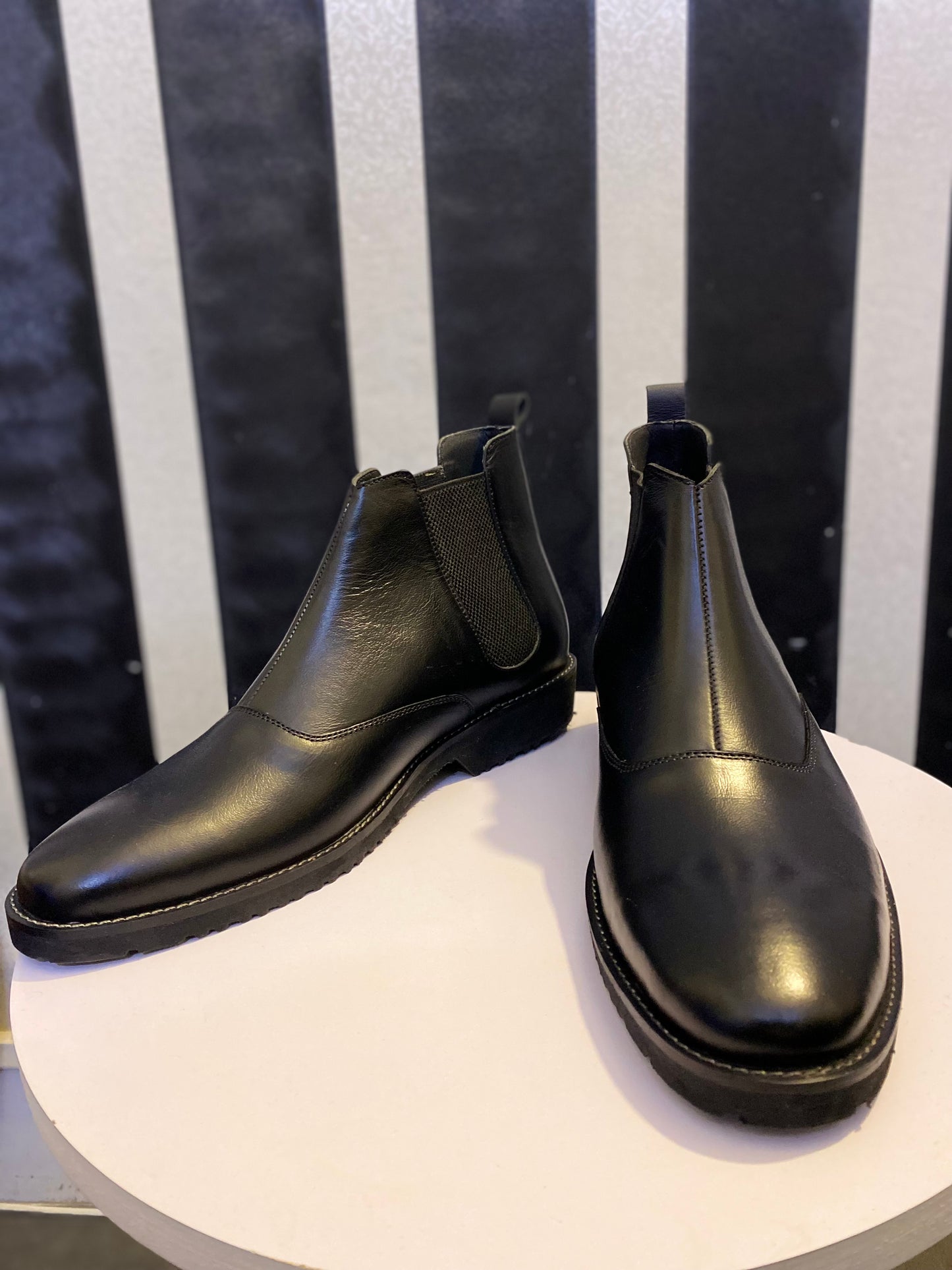 Chelsea Boot In Black