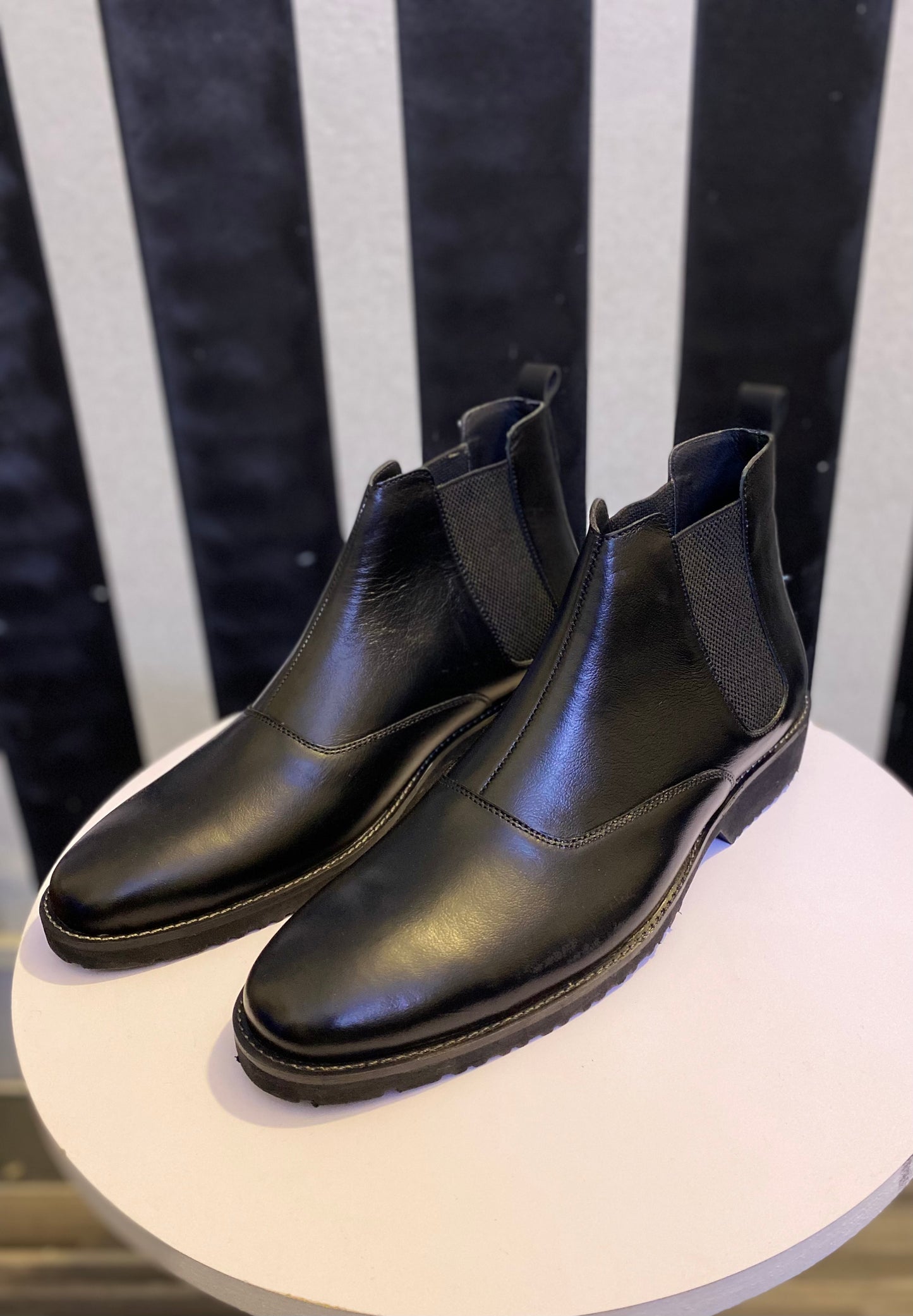 Chelsea Boot In Black