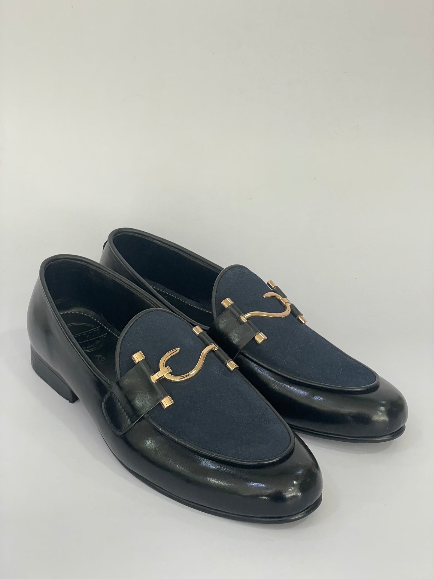 ROYAL BLACK LOAFER