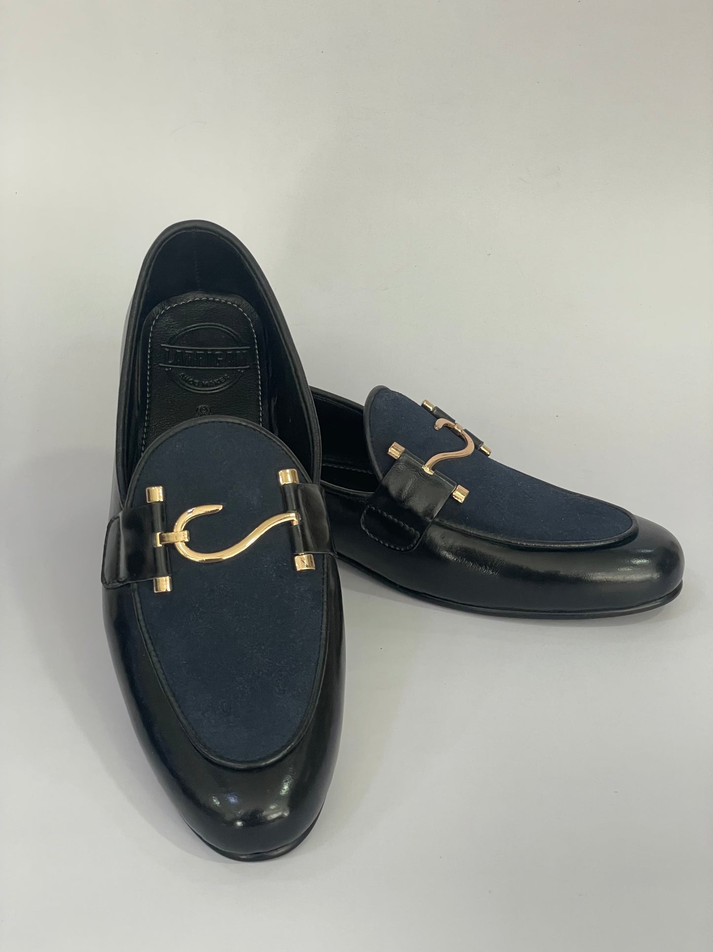 ROYAL BLACK LOAFER