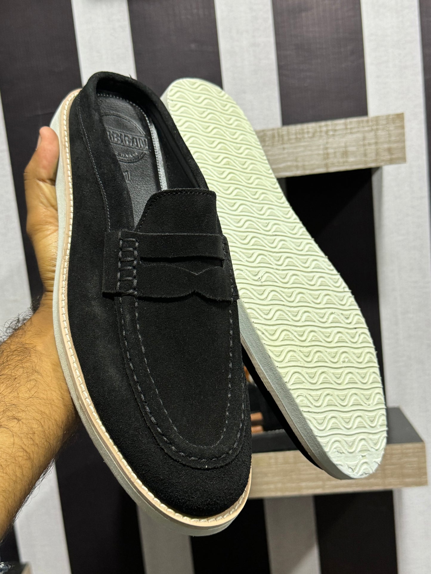 SUEDE-MULE-BLK-530