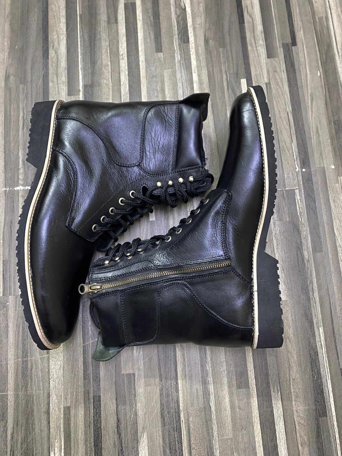 Black Boot with laces