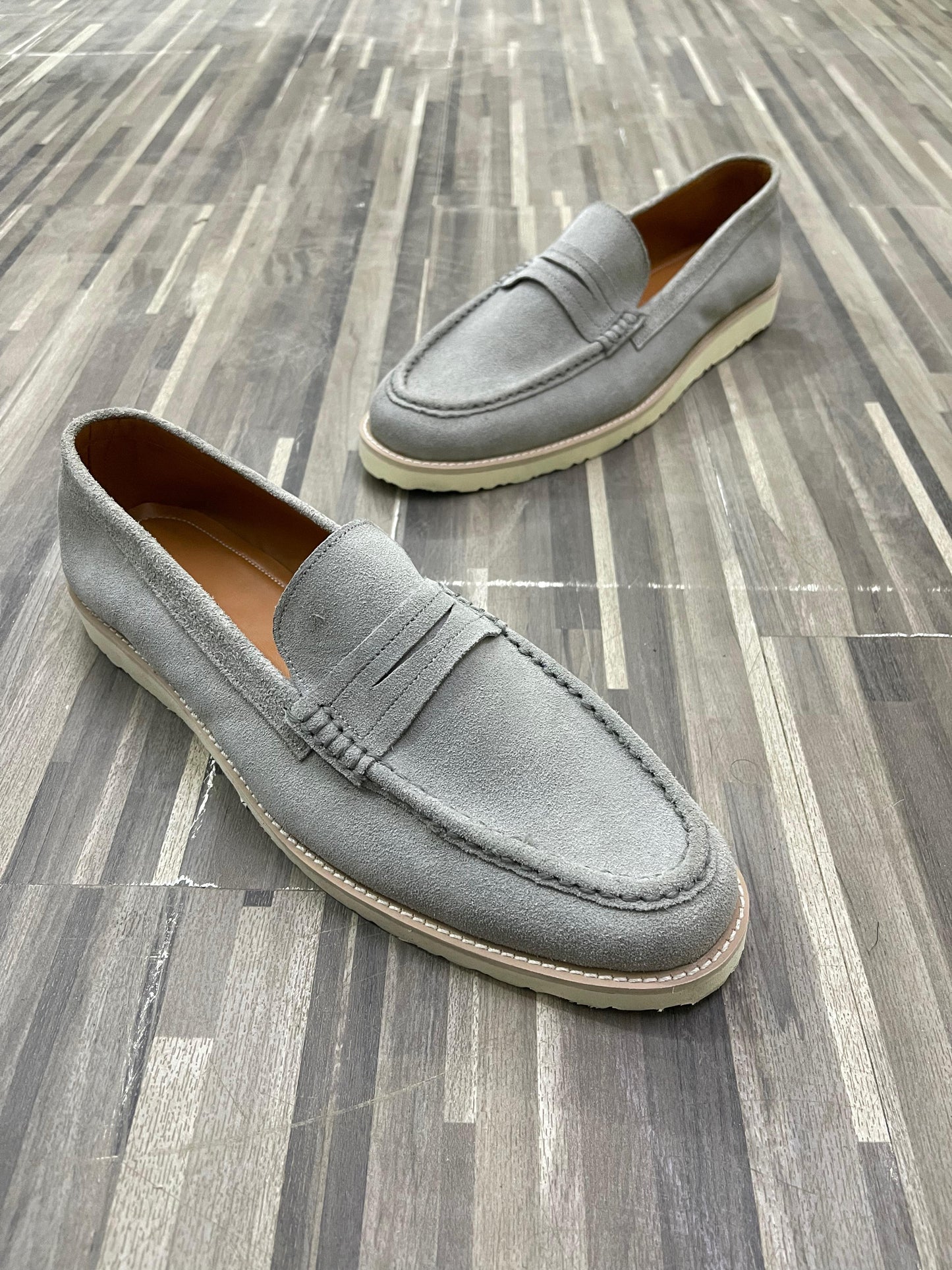 GREY STRAP MOCCASIN