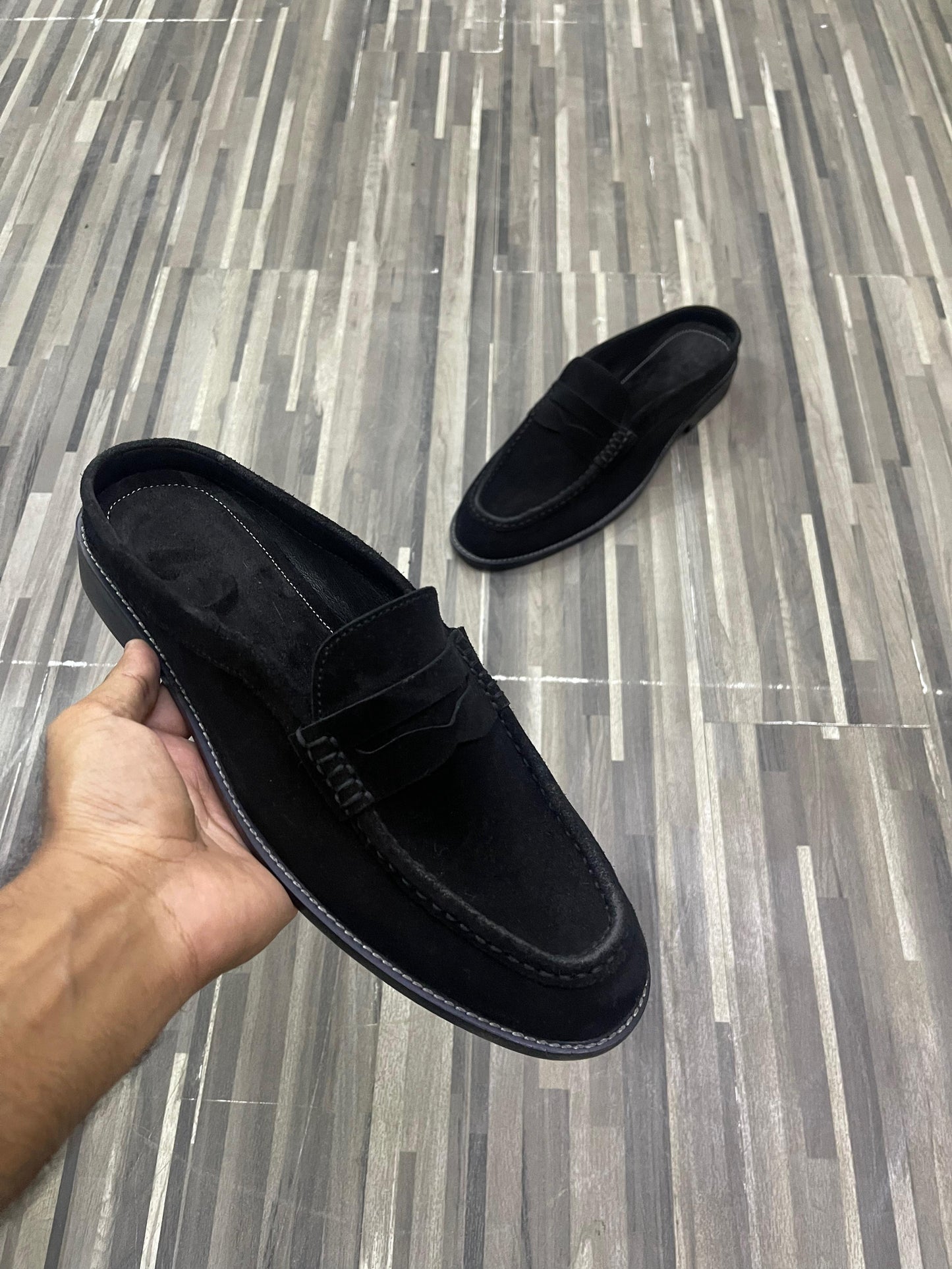 SUEDE STRAP MULE